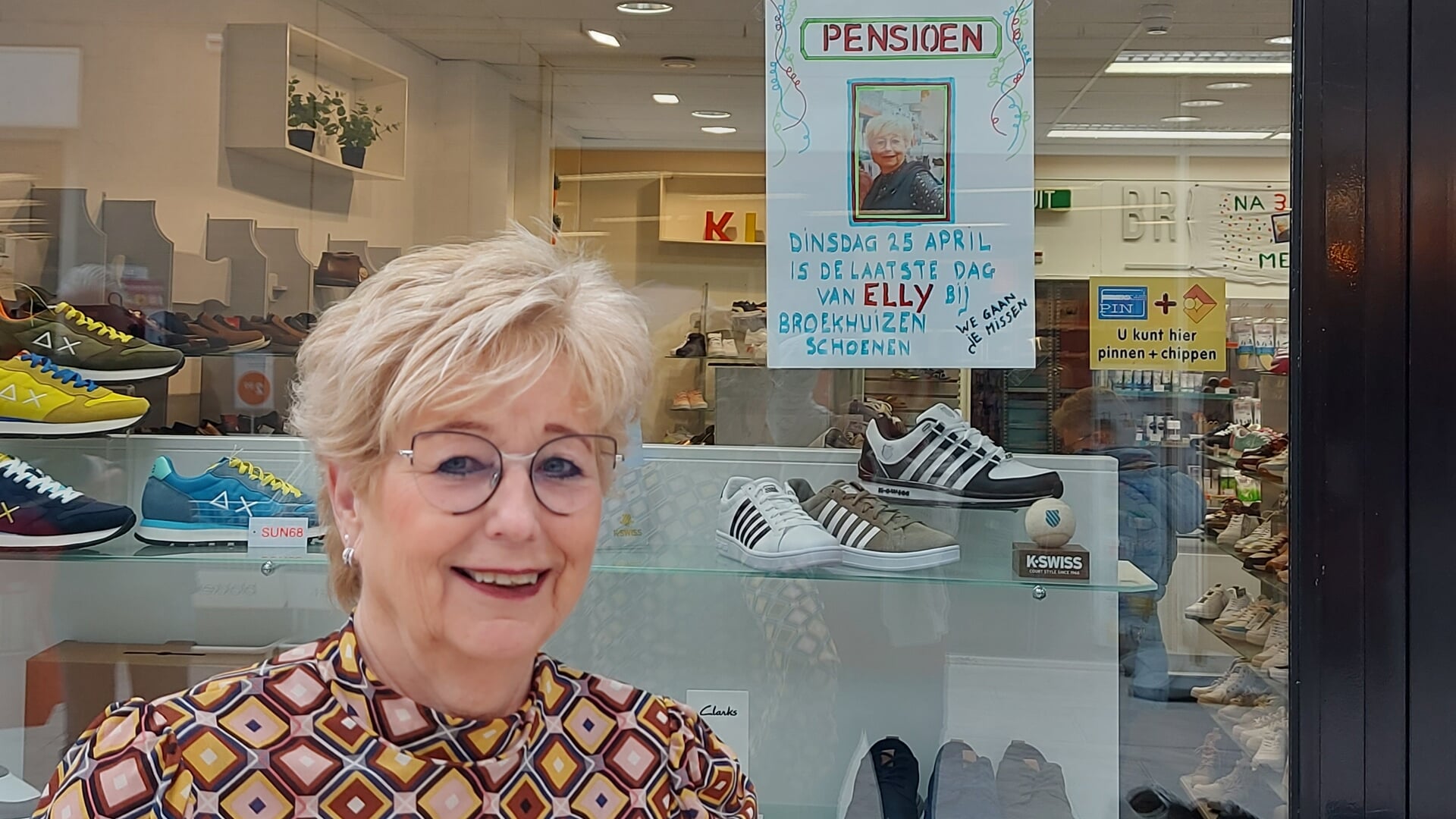 Glimlach ongezond houder Elly stopt na 31 jaar met werken bij Broekhuizen Schoenen - HCnieuws |  Nieuws uit de regio Hoofddorp