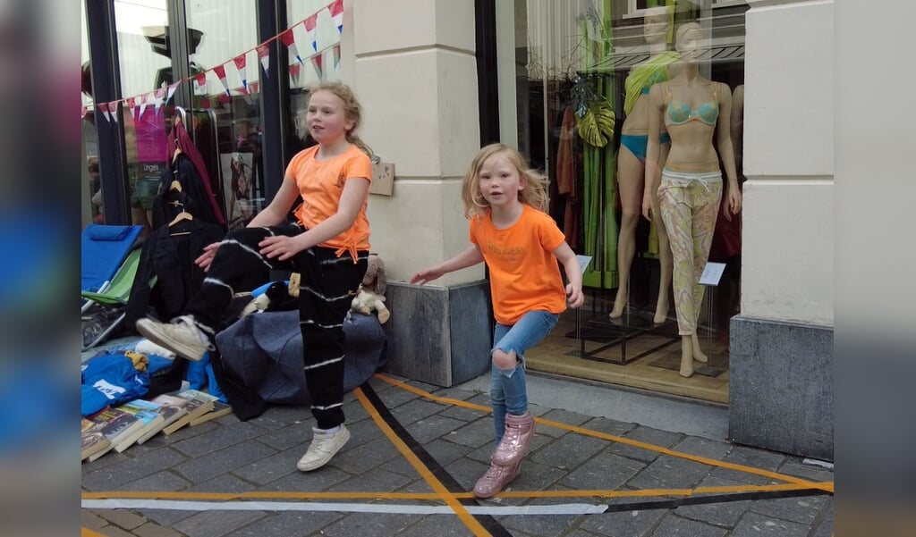 Koningsdag in Gorinchem
Dansje tijdens kleedjesmarkt