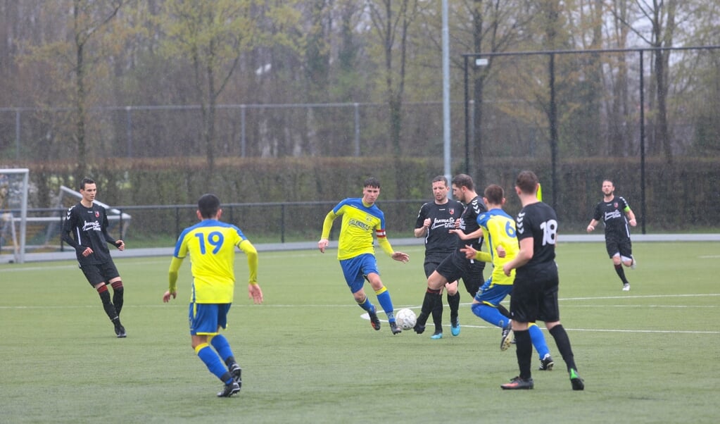 VV Barneveld was met 3-0 te sterk voor Stroe