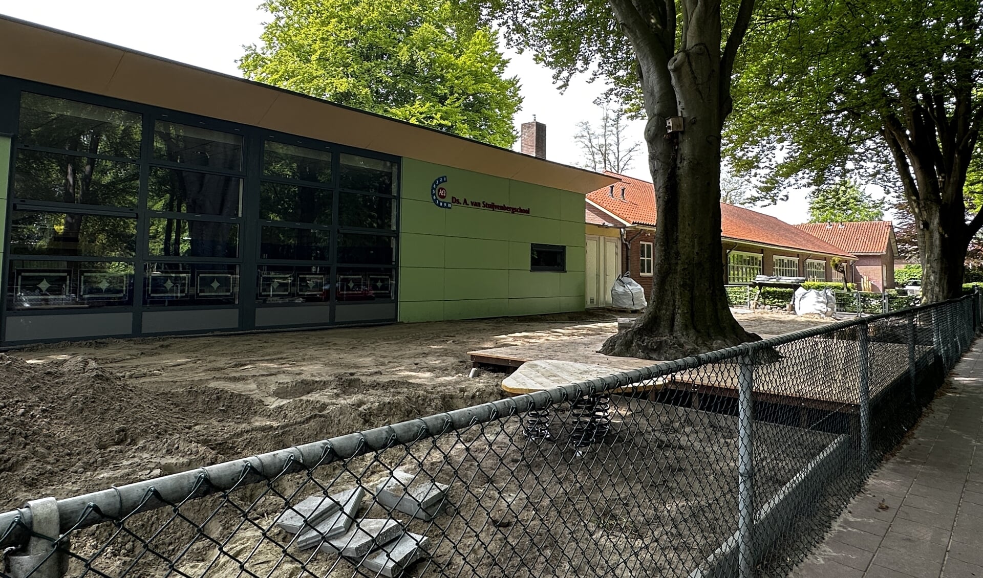  De Ds. van Stuyvenbergschool maakt mogelijk plaats voor nieuwbouw. Foto: Wijnand Kooijmans 