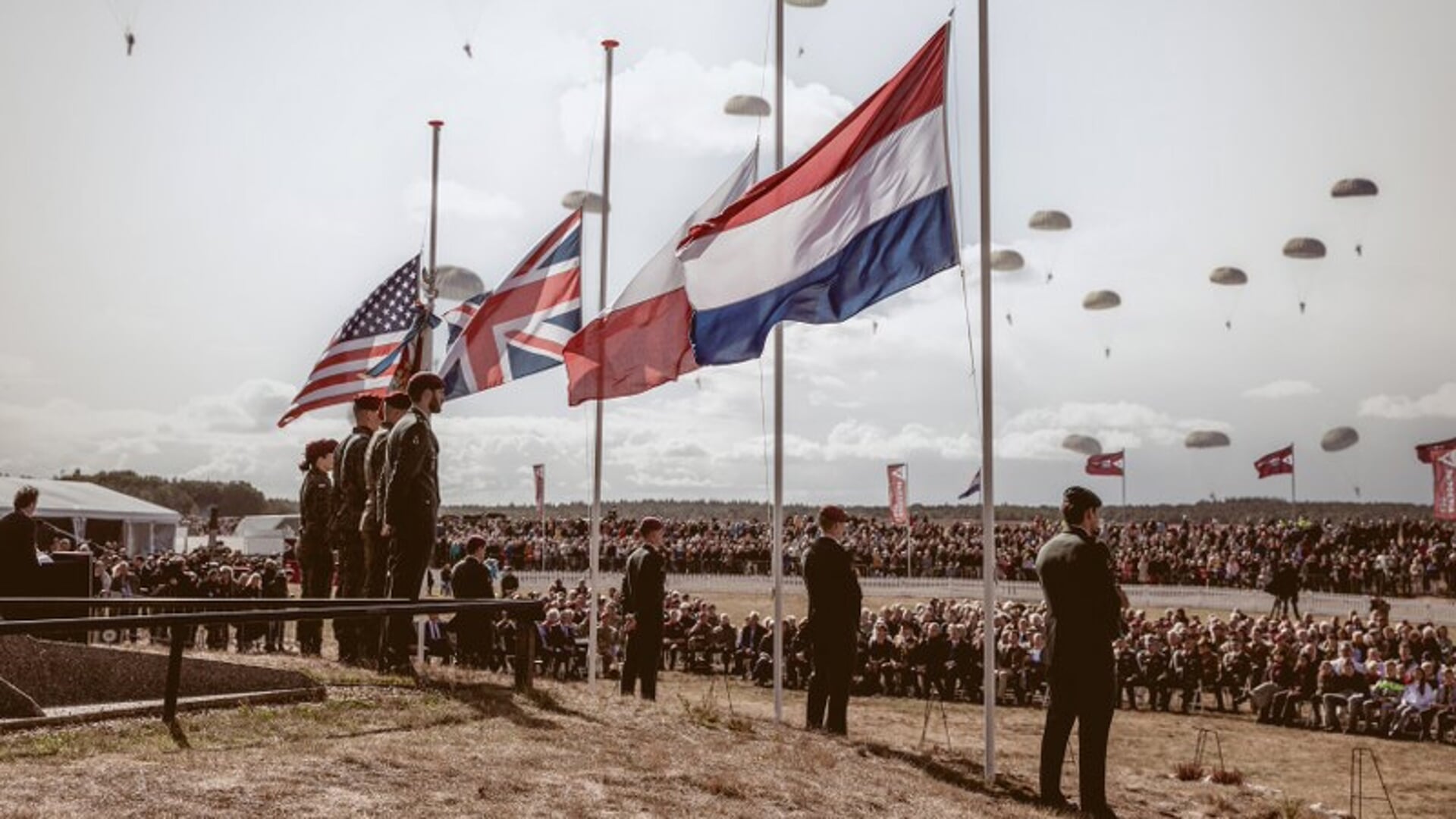 Met onder meer de dropping van parachutisten en een herdenking bij het monument op de Ginkelse Heide wordt zaterdag 16 september Operatie Market Garden herdacht in Ede.