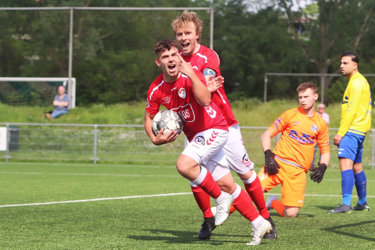 Arjan Verhey zette de comeback van Renswoude in gang met twee doelpunten.