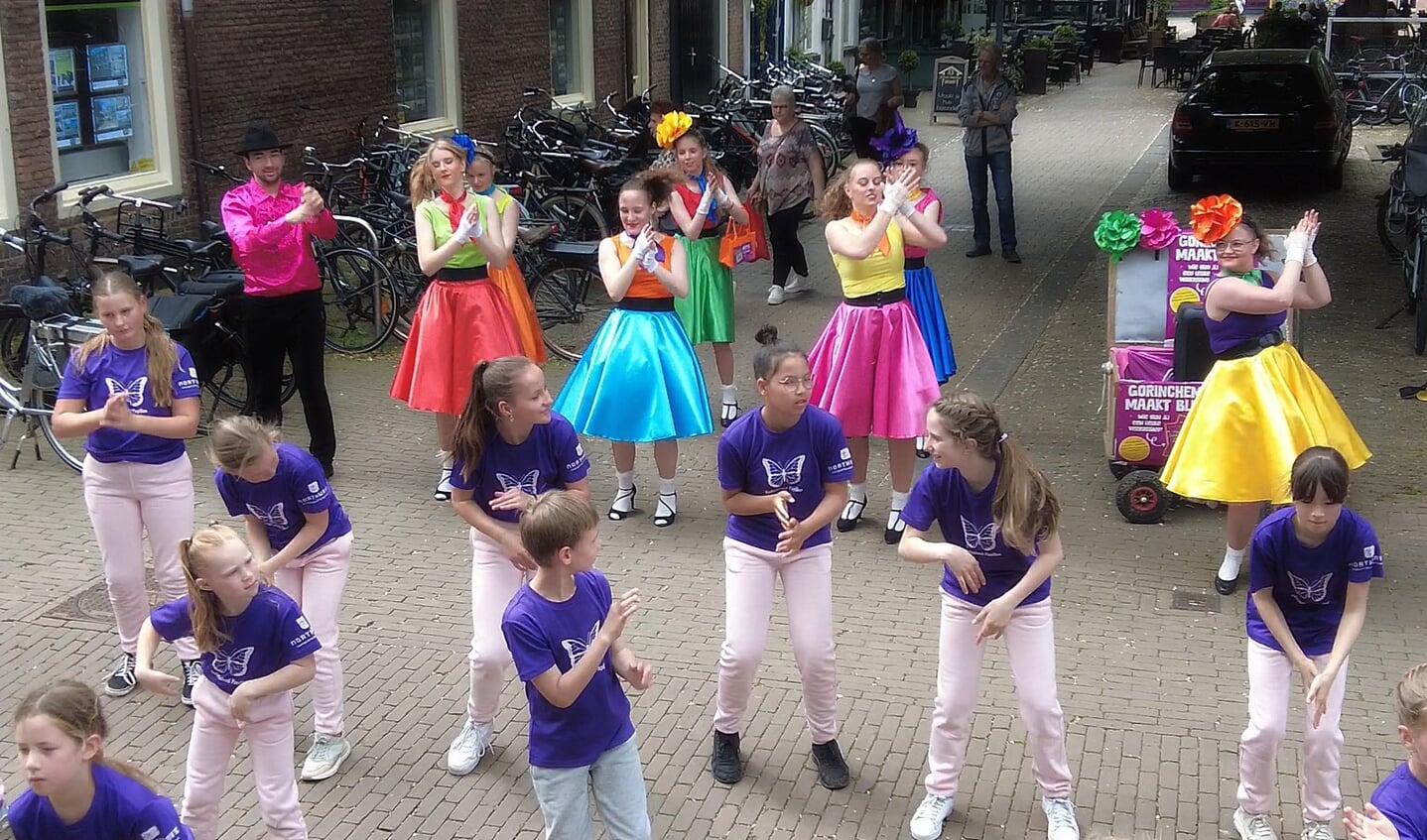 Wensbonfeest in binnenstad
Dansgroepen van Anja Rietveld