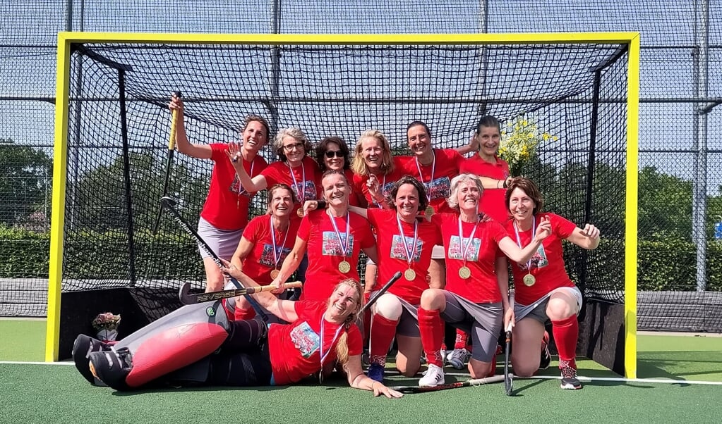 Van Gent Finaleweken Amhc Dames Veteranen Dominant In De Hoofdklasse Nieuws Uit De Regio