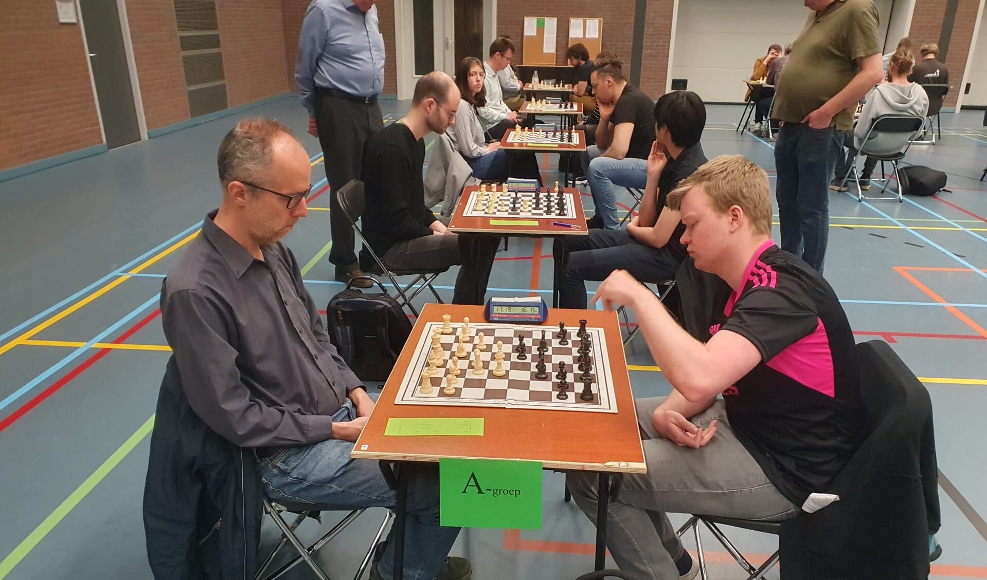 Thomas Beerdsen wist met de zwarte stukken concurrent Erik van den Doel te verslaan.