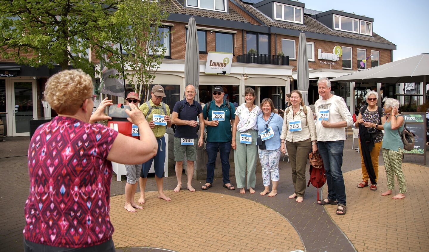 Blote Voeten Tocht In Voorthuizen Brengt Bijna Euro Op