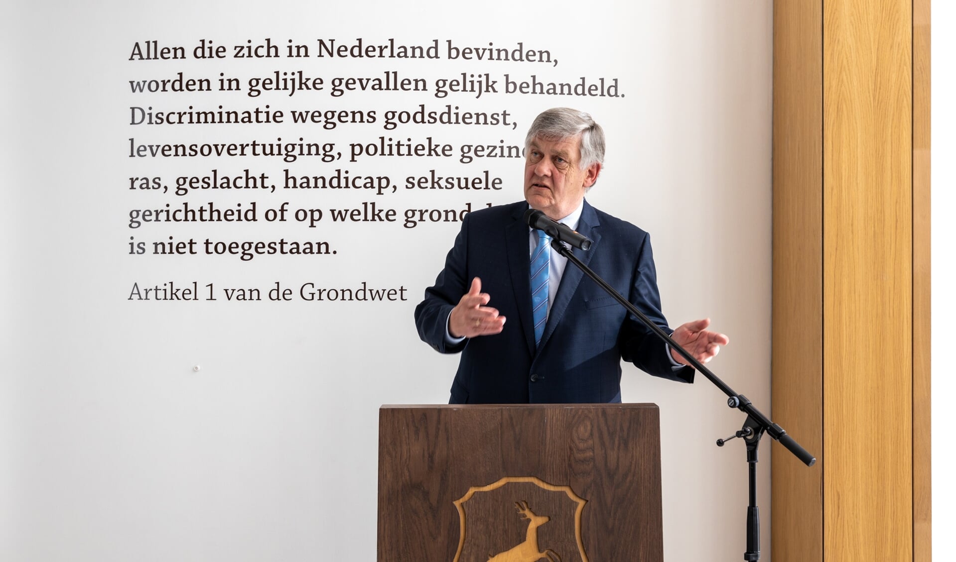 Burgemeester Henk Lambooij van Putten maakt zich ernstige zorgen over de toenemende polarisatie.