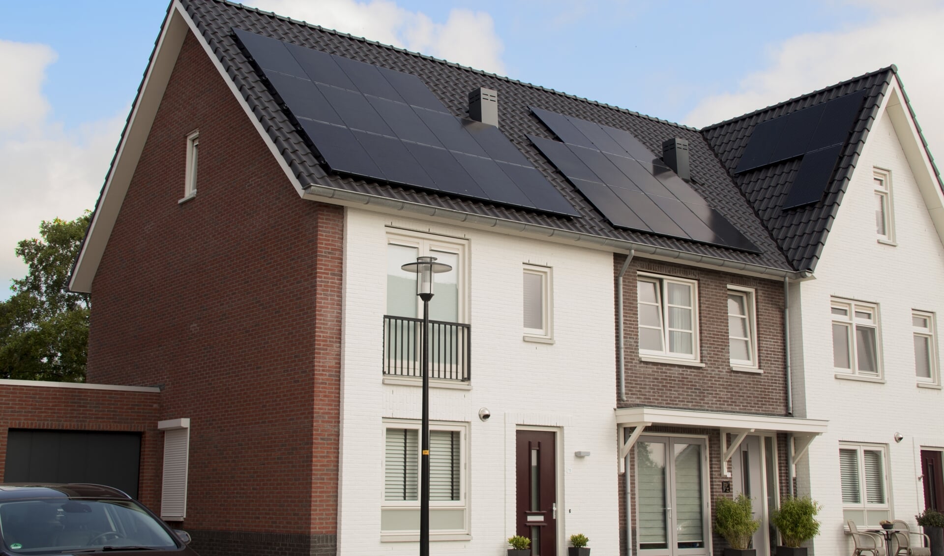 ,,Zelf energie opwekken met zonnepanelen van Youen is duurzaam en financieel slim", verzekert directeur Jan Hein Blom. 