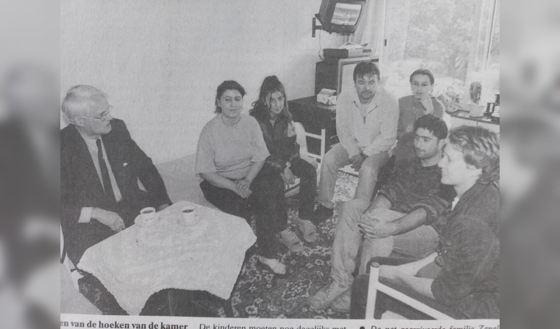 In 1998 kwamen er veel asielzoekers uit onder meer Kosovo naar Soest. Zij kregen onderdak in het voormalige Molenschot-gebouw.