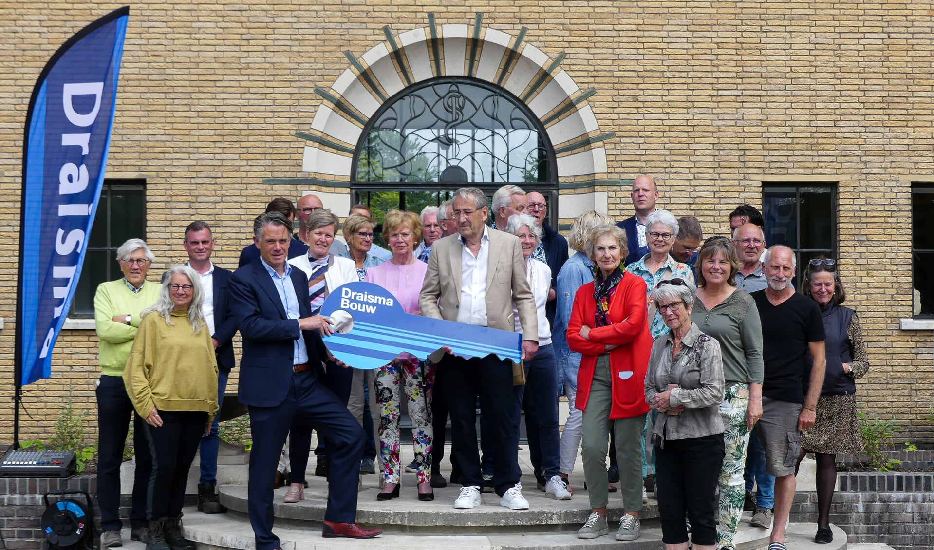 ‘Mooiste Gebouw Van Ermelo’ Rijksmonument De Hooge Riet Overgedragen ...