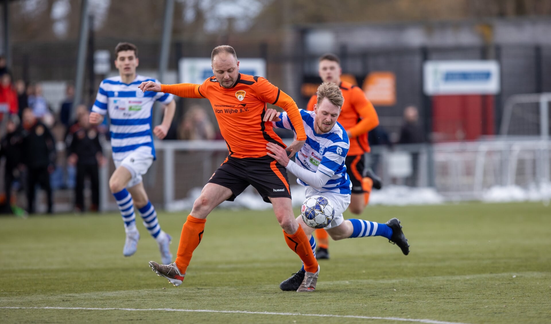 Zowel ESC als DSV'61 proberen zich te handhaven.