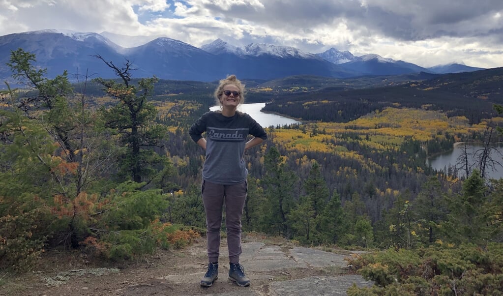 Marjolein van Iwaarden in Jasper National Park in de Canadese provincie Alberta.