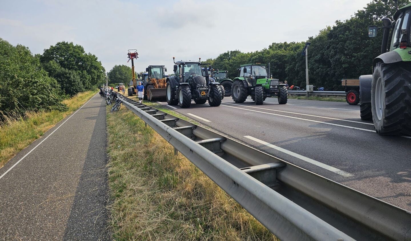 Boeren Blokkeren De Rijnbrug Tussen Rhenen En Kesteren - Al Het Nieuws ...