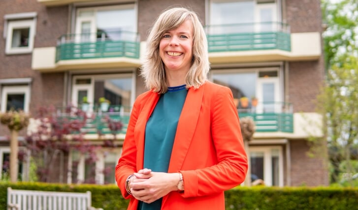 GZ-psycholoog Irene Verhage: ,,Benodigde zorg, verantwoorde woonsituatie, onbegrepen gedrag, reacties van de achterban zijn belangrijke factoren bij dementie."