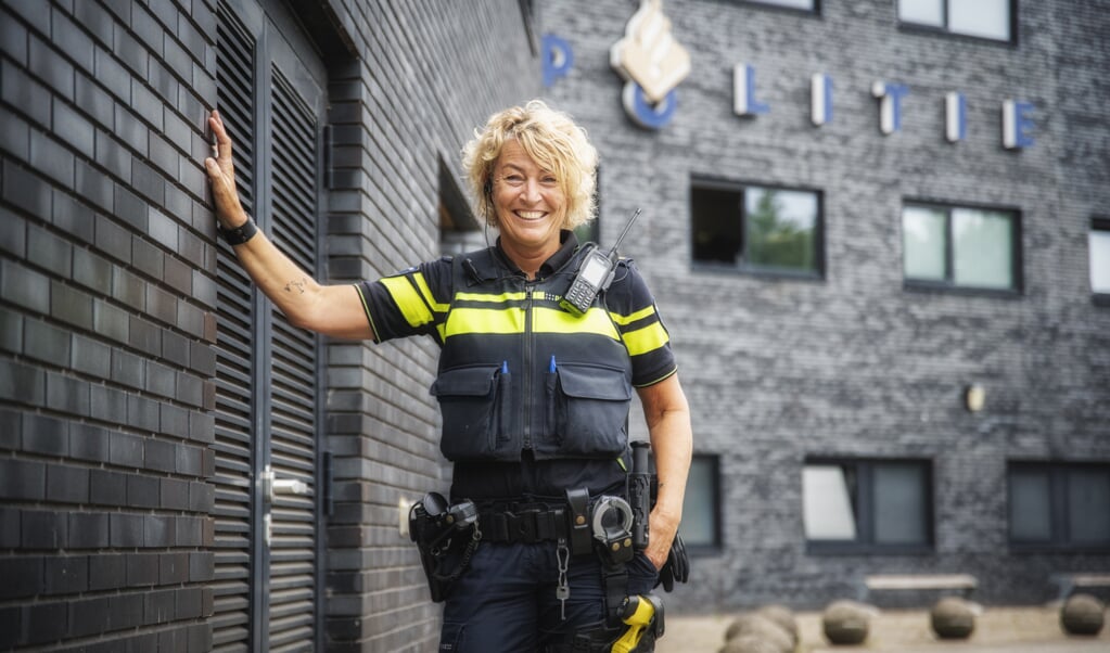Audrey Pors verruilde haar baan als sportinstructrice elf jaar geleden voor de politie, waar ze zich onder meer focust op dierenzaken.