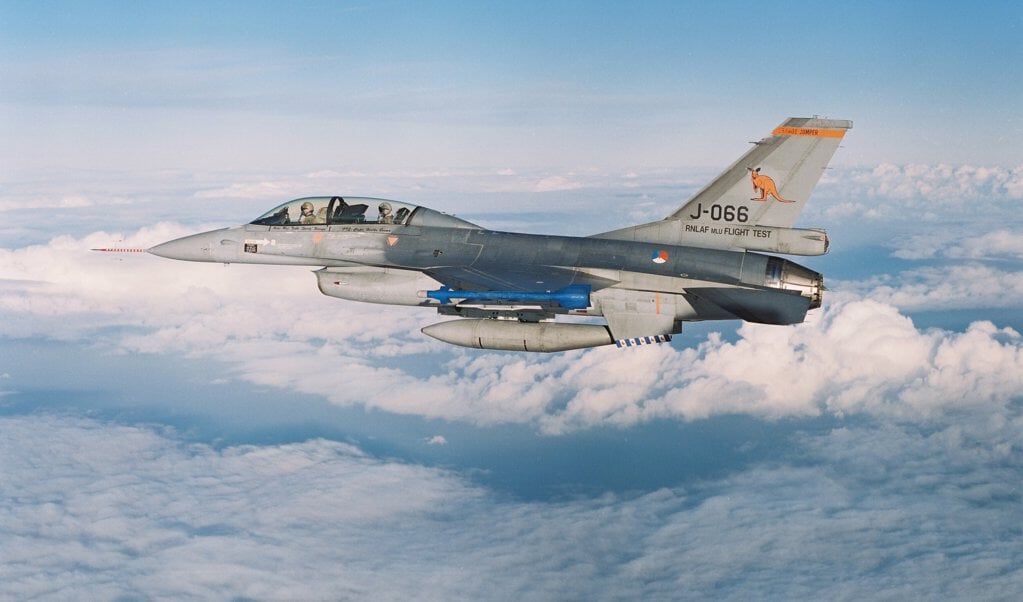 De F-16B J-066 Orange Jumper van vliegbasis Leeuwarden werd onder meer gebruikt voor het uitvoeren van testen.