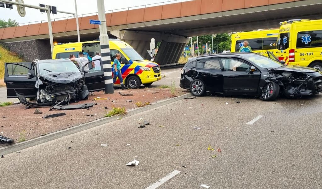 Ravage En Vier Gewonden Bij Ongeval Op Lorentzstraat In Harderwijk - Al ...