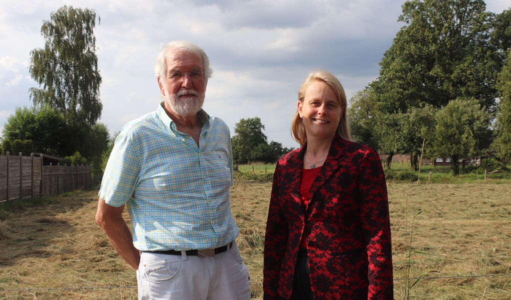 Duurzaam Woudenberg wil niet alleen dat mensen zich bewust worden van duurzaamheid, maar geeft ook praktische tips. Op de foto: Gerald ten Wolde en Elske van de Fliert.