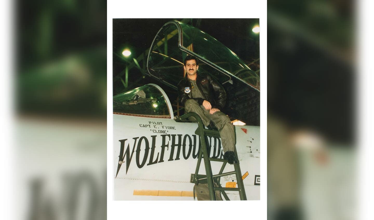 Captain Eric Fiore in de tijd dat hij in Soesterberg piloot was.  