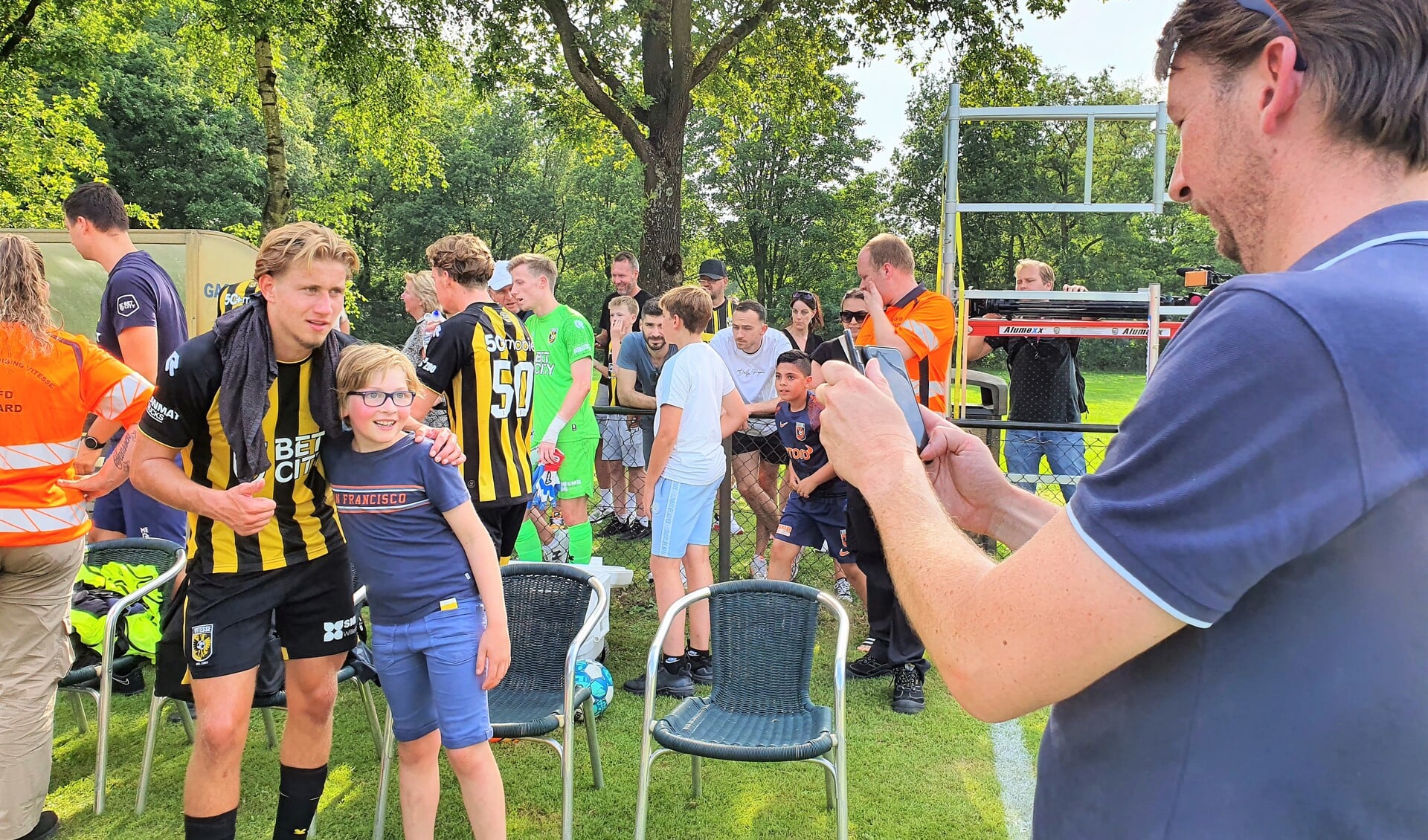Doorwerth, Netherlands. 08th July, 2023. DOORWERTH, NETHERLANDS - JULY 8:  Giovanni van Zwam of Vitesse during the Pre-Season Club Friendly match  between DUNO and Vitesse at the Sportpark de Waaijenberg on July