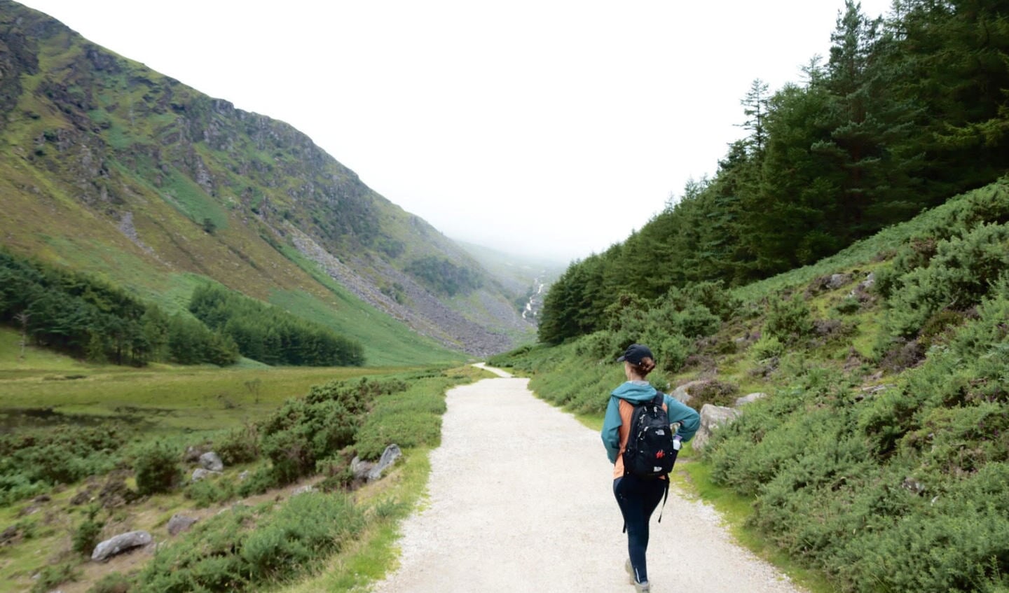 Moeder en dochter maakten in Ierland een hike van 20 kilometer.