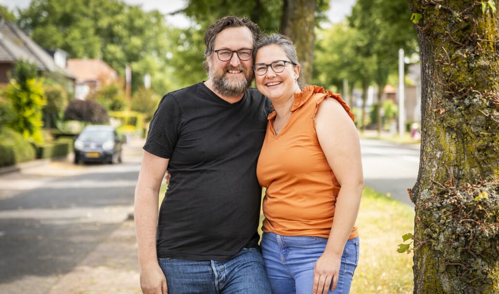 René en Edith Til. ,,Edith en ik kwamen elkaar in alle gebrokenheid tegen en we waren op zoek naar God. We vonden elkaar, dat kan geen toeval zijn’’, merkt René op.