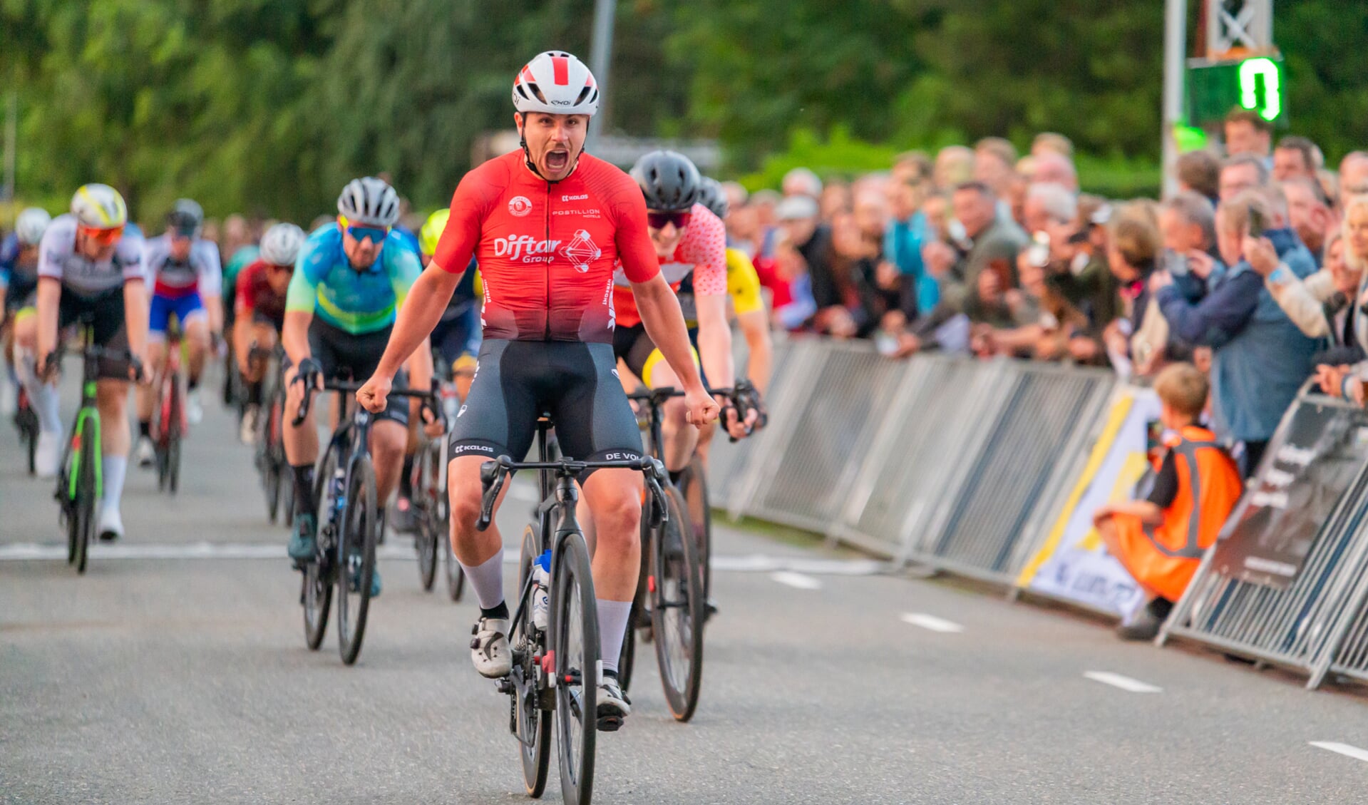 Tim Den Braber Wint Wielerronde Horst & Telgt, Utrechter Is Snelste In ...