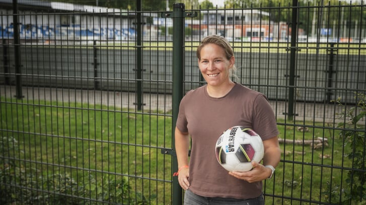 Sylvia Smit, de nieuwe hoofdtrainer van Jong FC Utrecht Vrouwen. ,,Gevoel goed aan beide kanten."