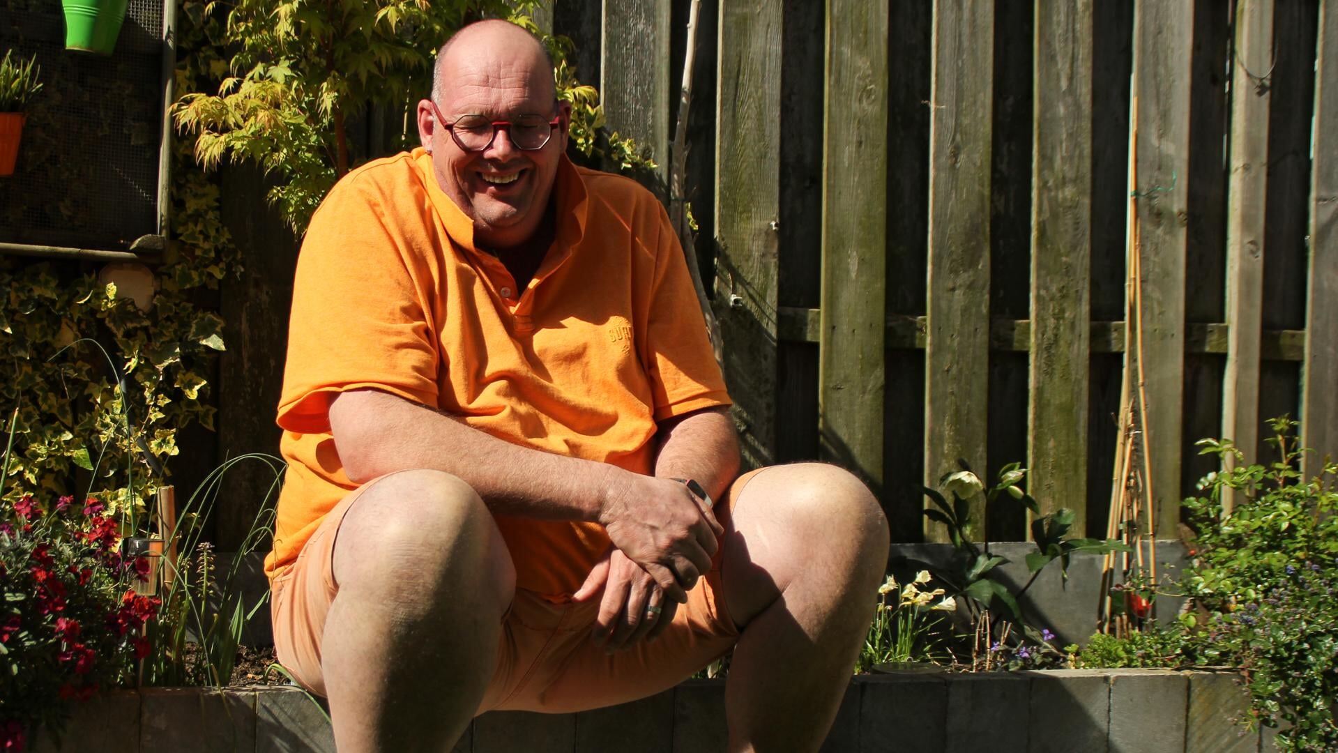 Humor speelt een belangrijke rol in het leven van Koen, die heel open en luchtig over zijn leven met Klinefelter kan praten. ,,Humor breekt ellende af", zo stelt hij.