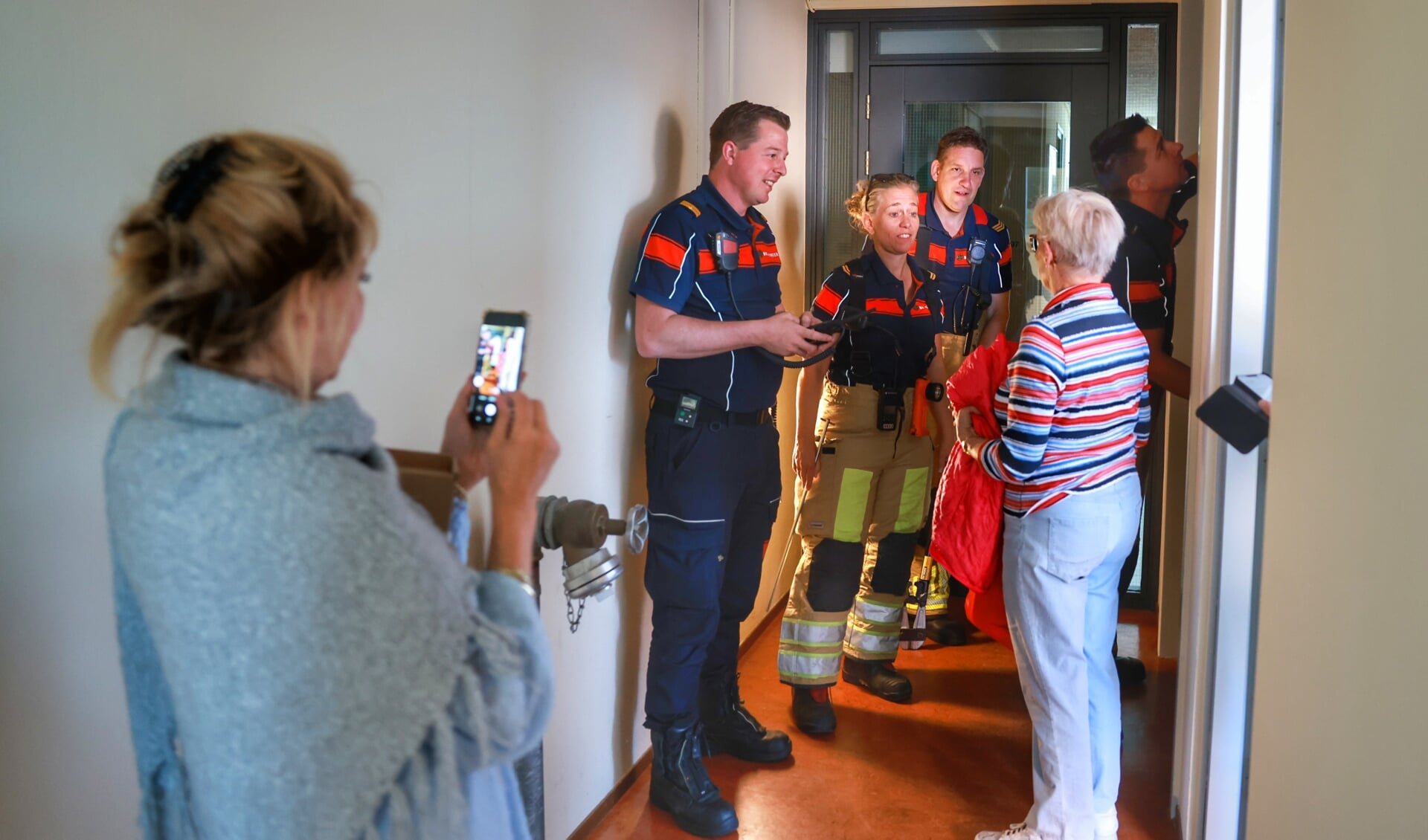Omdat in het centrum van Zeist de stroom vrijdagochtend was uitgevallen moest de brandweer mensen uit de lift bevrijden. 