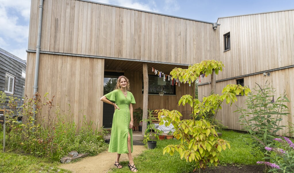 De tiny house van Karen heeft een oppervlakte van vijftig vierkante meter.