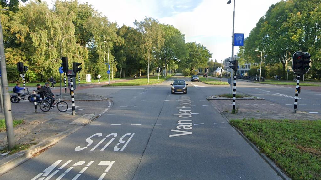 Het huidige kruispunt Startbaan/Vander Hooplaan.