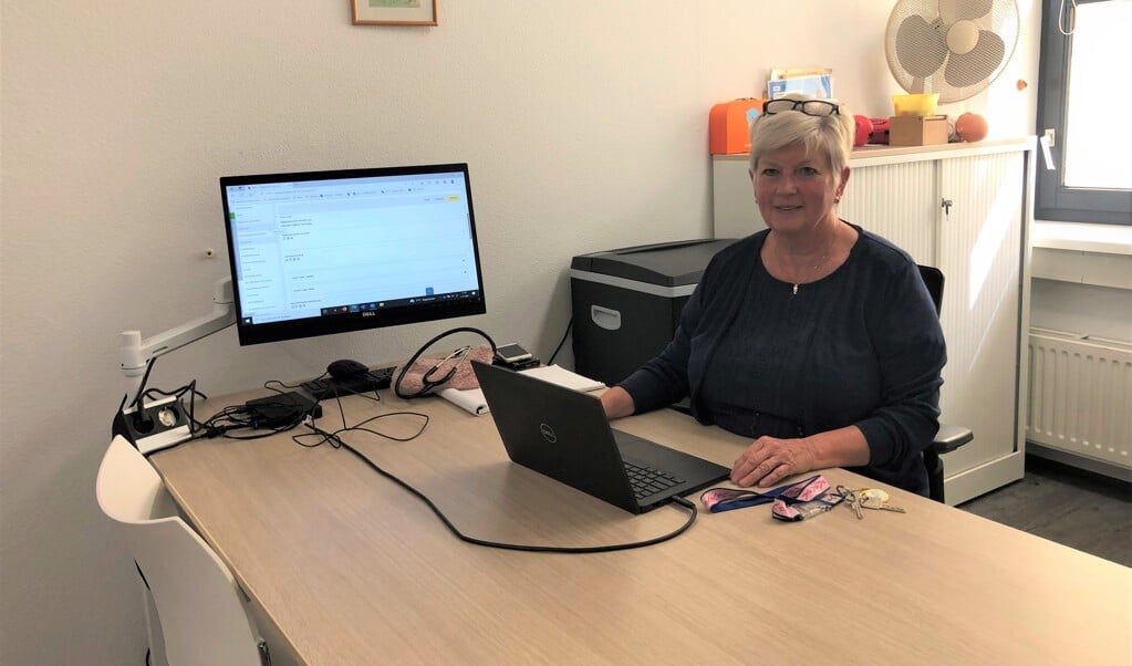 Lia Nieuwets op het consultatiebureau in Wageningen 