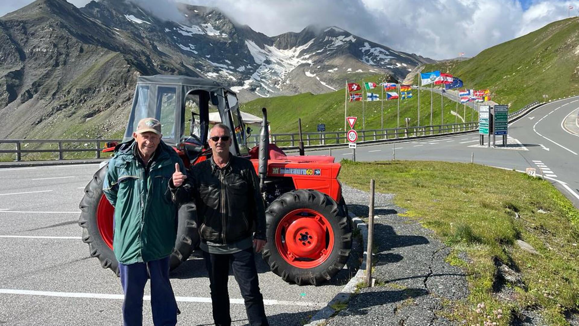 De reis die Nijkerker Kees van ’t Klaphek (61) samen met zijn maatje Johan maakte, was alles behalve doorsnee. 