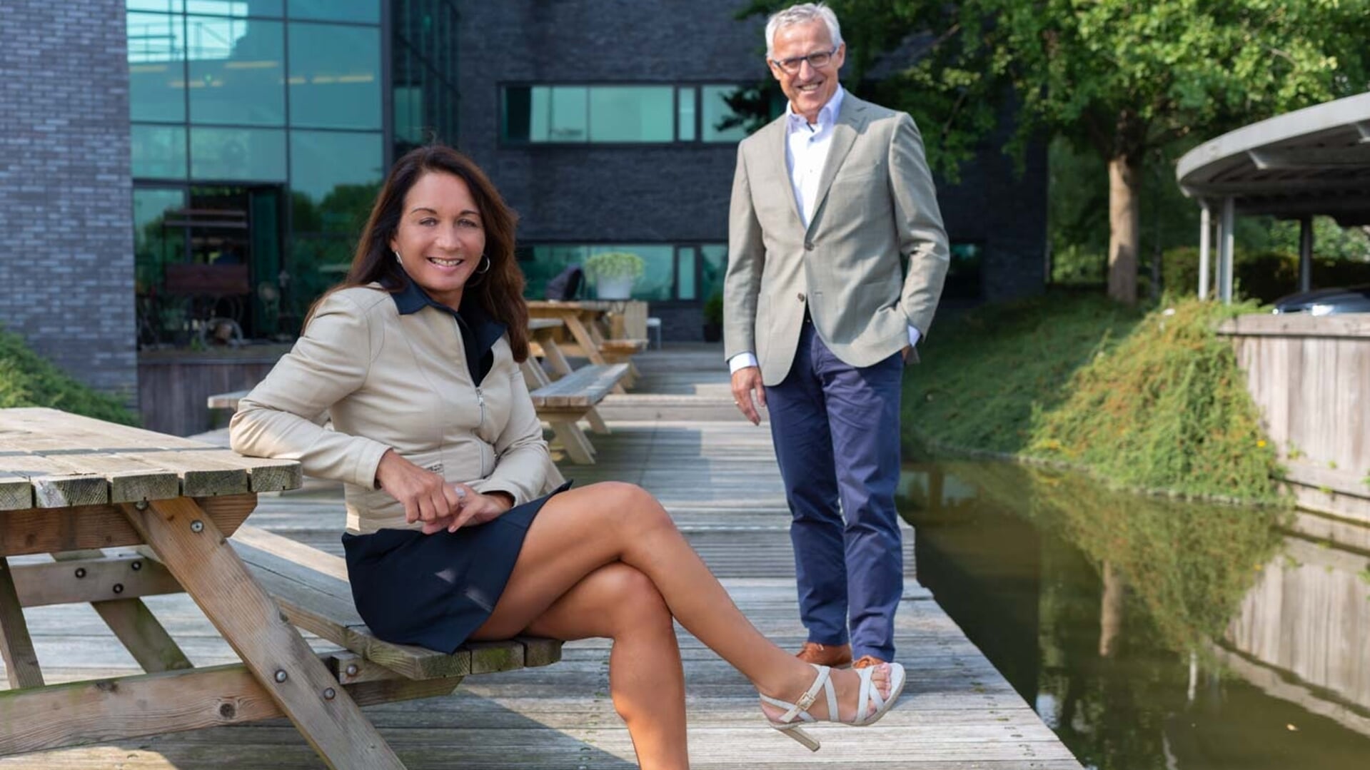 Directeur Darshan Sloot van Ondernemersvereniging Amstelveen met de voorzitter Rob van den Helder.