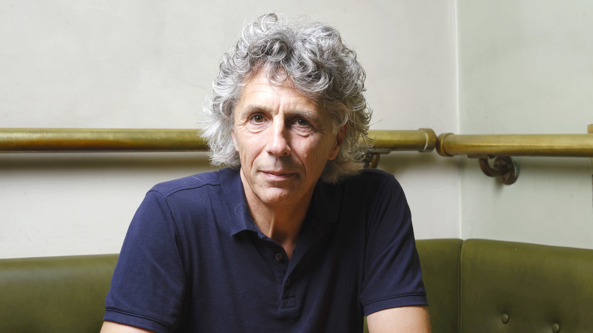Wim Voermans, hoogleraar Staats- en bestuursrecht bij de Afdeling staats- en bestuursrecht van de Faculteit der Rechtsgeleerdheid van de Universiteit Leiden.