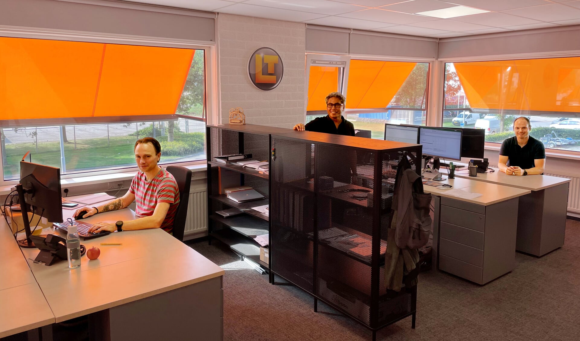 Rob, Erwin en Joran verwelkomen graag twee nieuwe collega's bij Langkamp Technology.