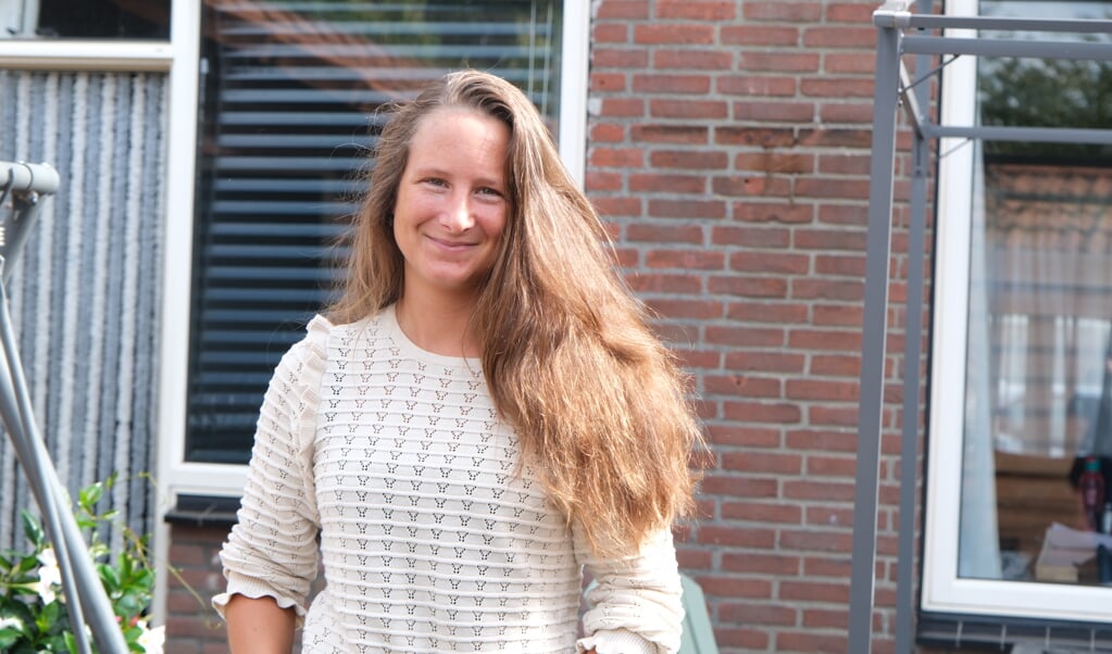 Monique, woont samen met haar partner en 4 kinderen en maakt gebruik van de hulp van stichting burgerinitiatief Nederland.