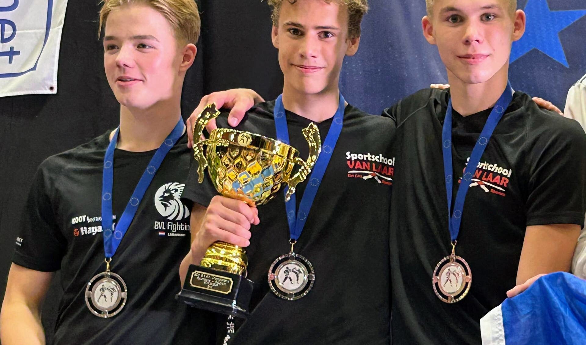 v.l.n.r. Zilveren medaillewinnaars Jens Akkermans, Stijn de Moel en Dikan Veer.