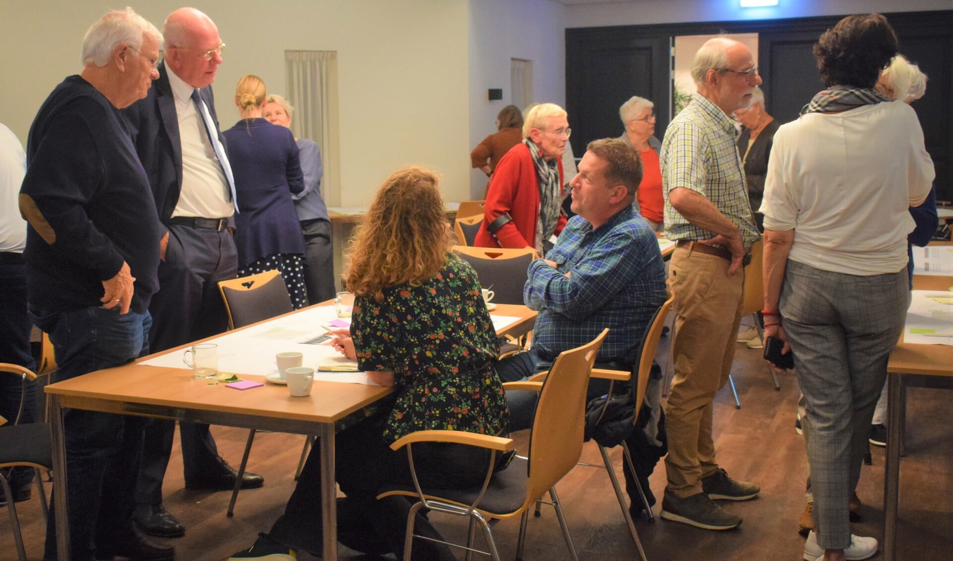 Er werd gisteravond volop gediscussieerd.