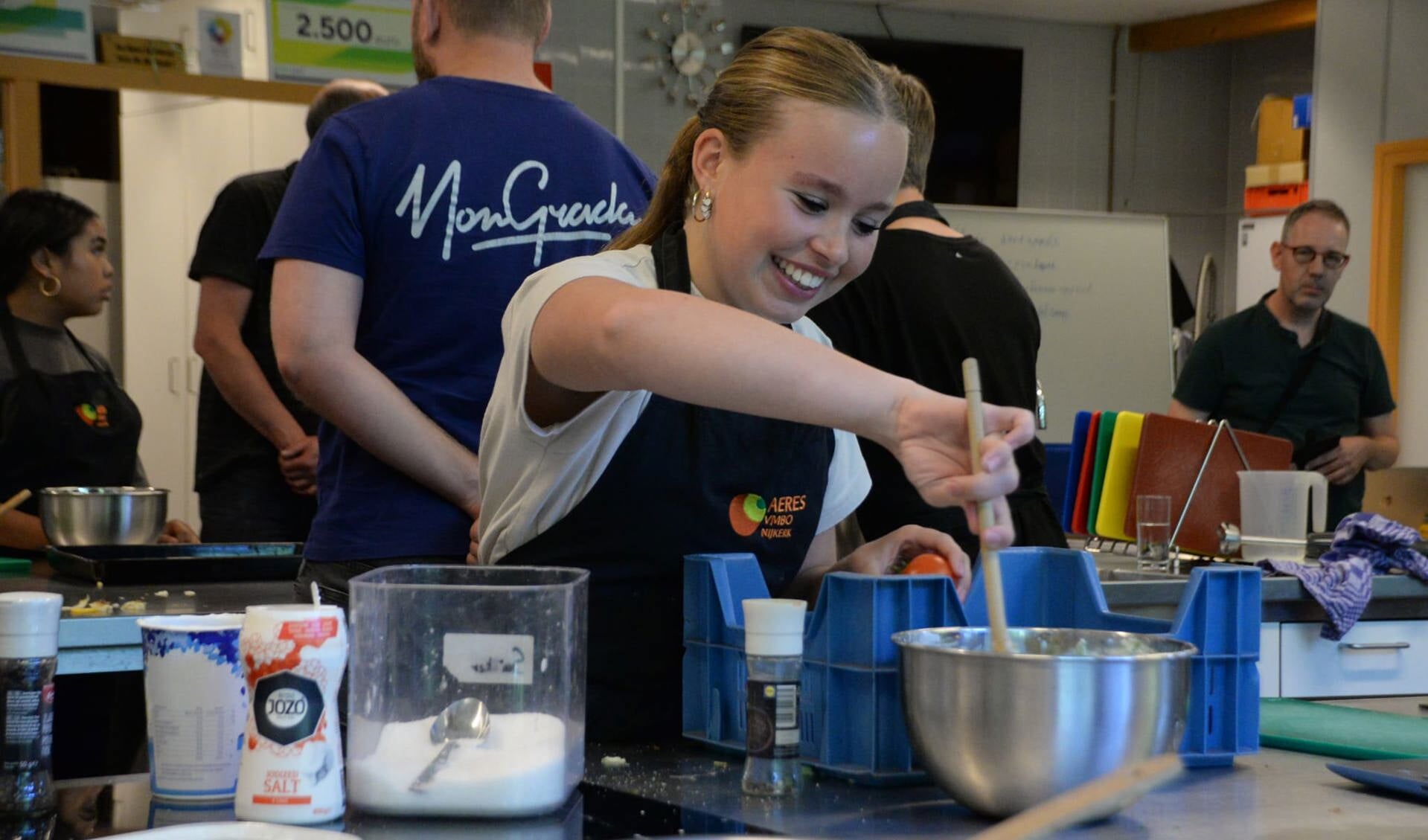 Leerlingen Van Aeres VMBO Nijkerk Koken Met ‘gered Voedsel ...