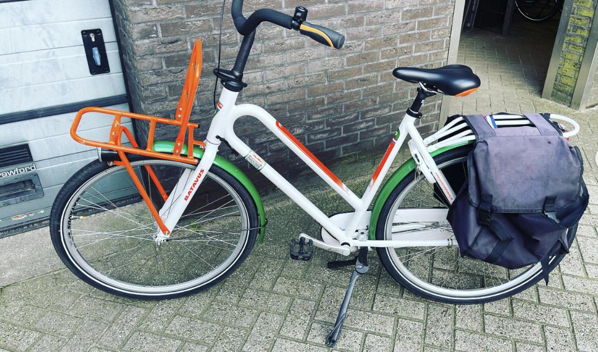 De verdachte fiets die door de politie is meegenomen.