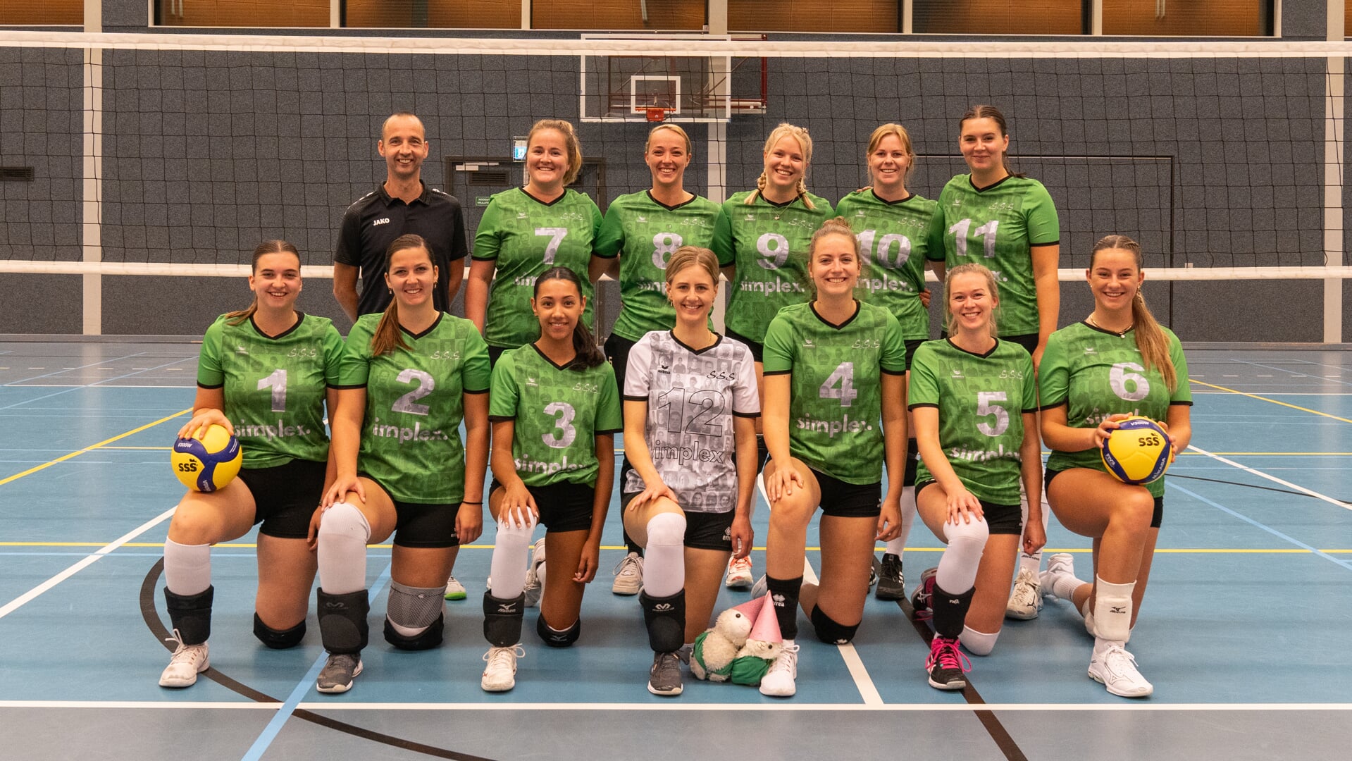 Simplex/SSS wist zichzelf niet te belonen in de eerste competitiewedstrijd en verloor met 3-1.