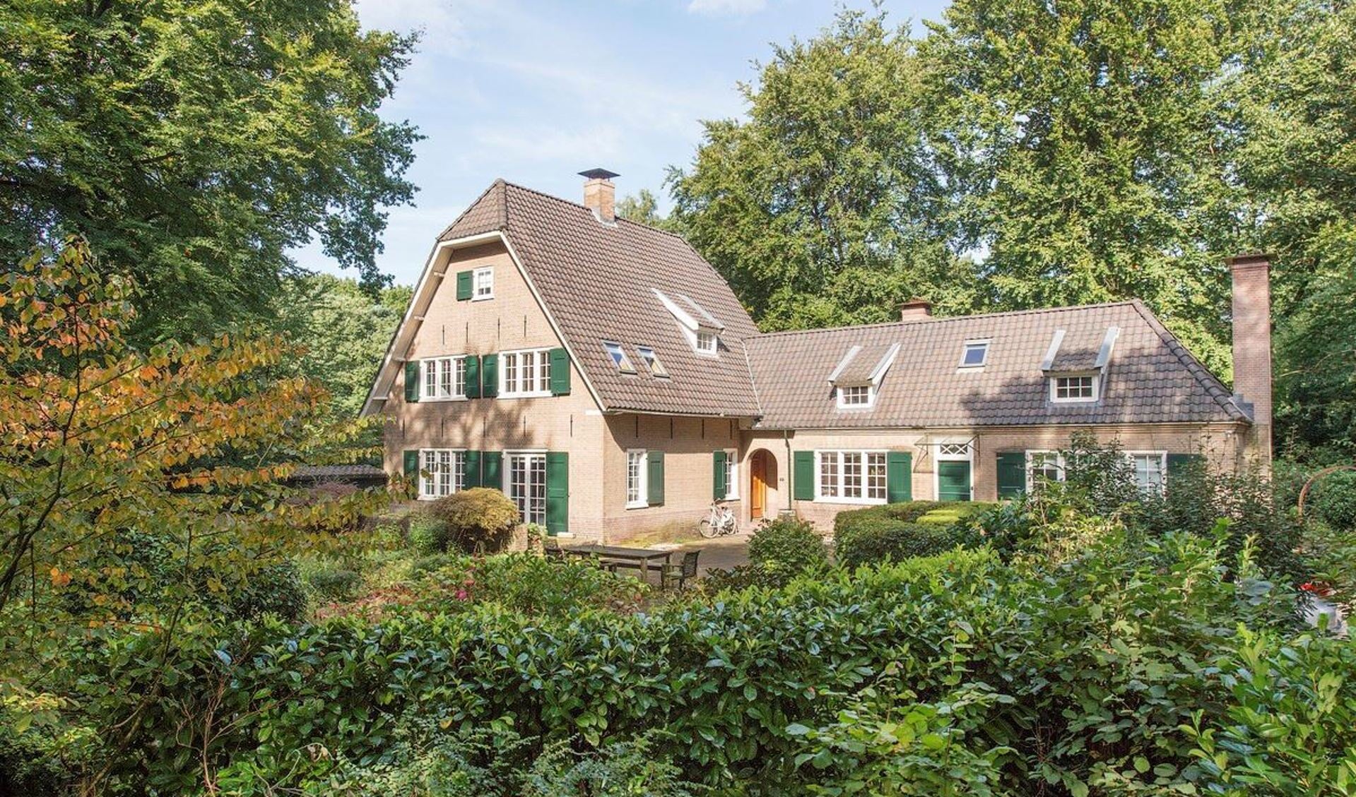 De Pauwenhof aan de Wilhelminalaan bestaat dit jaar een eeuw.