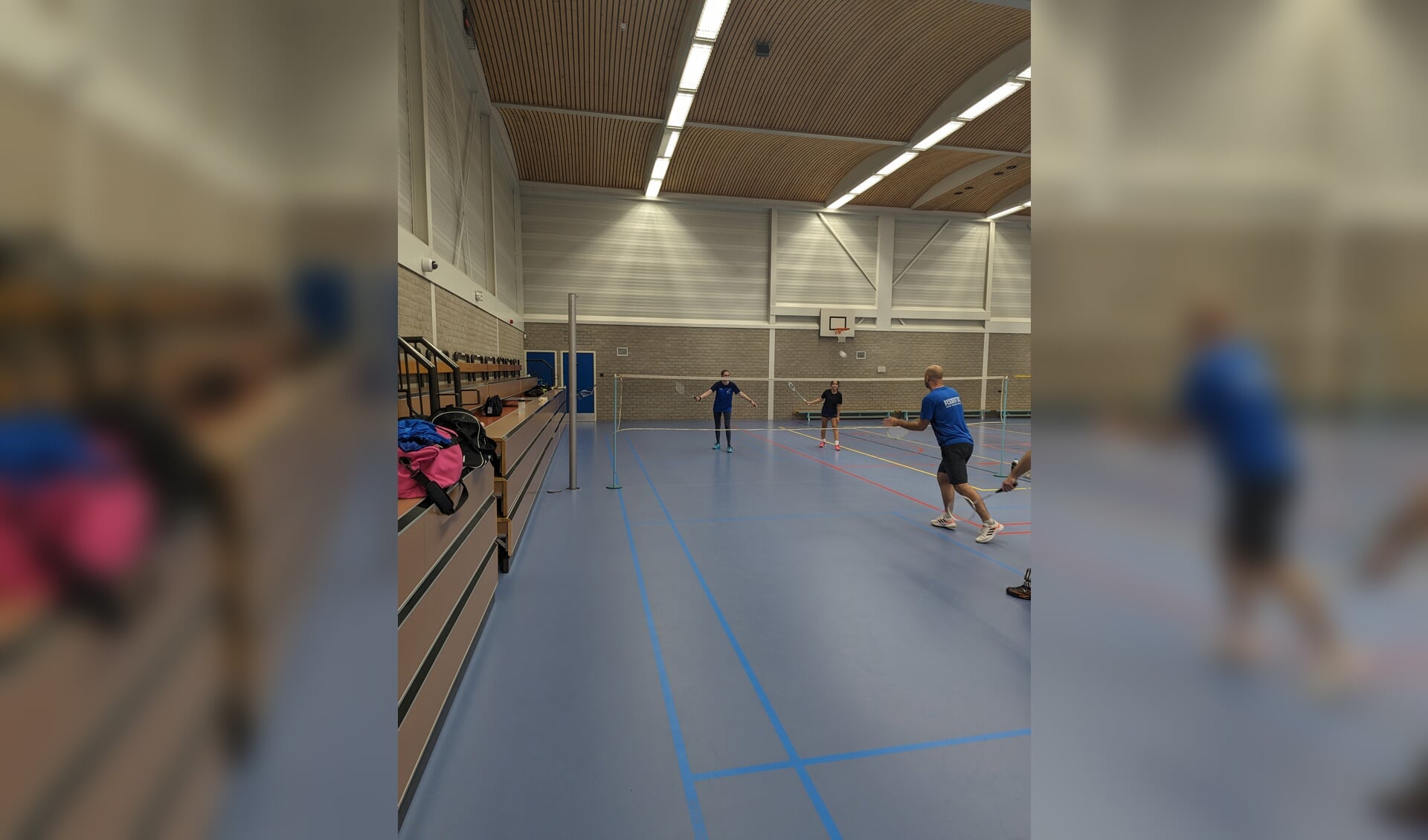 Het competitieteam van Badminton Putten tijdens de training.