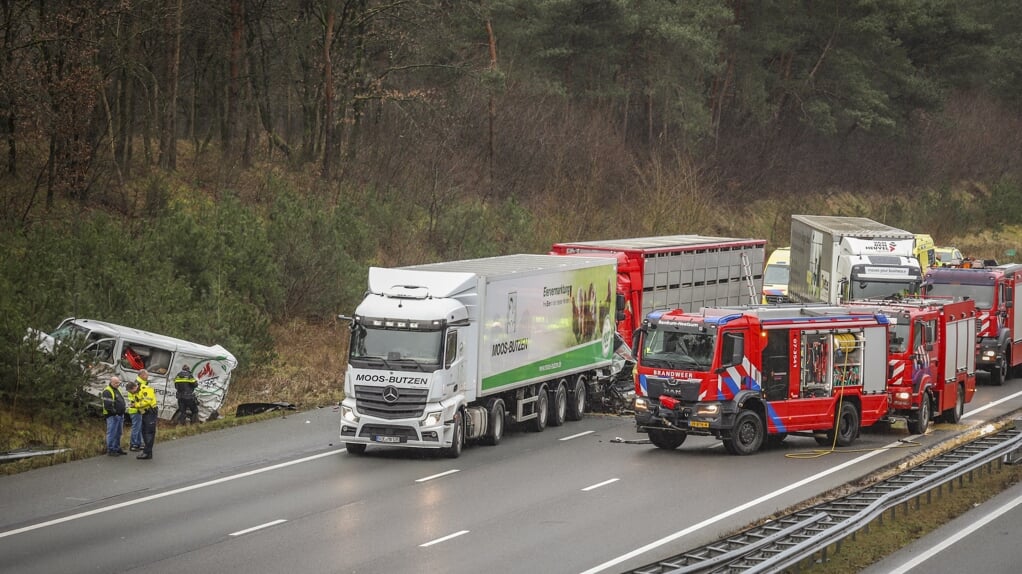 Vrouw Uit Achterberg Omgekomen Bij Ongeval Op A50 - Al Het Nieuws Uit ...