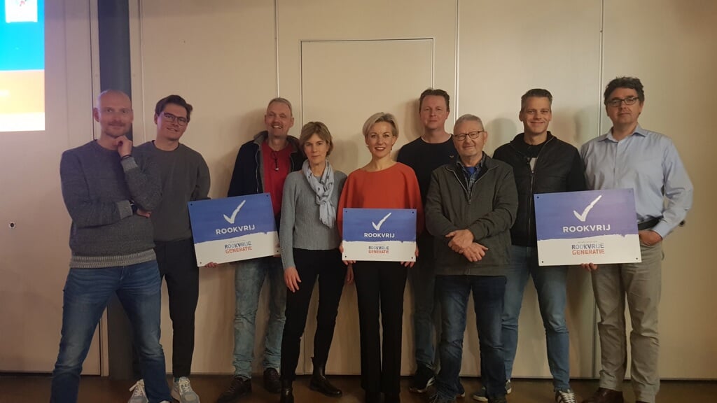 Tobias Wijnmaalen (Stichting Wijksport), Carlo Koelewijn (Team-FIT), Stefan Langhout (Levitas), Iris Verkerke (TV Uitwijk), Iris Meerts (burgemeester), Dave Blom (KV Viking), Jan Doedens (Mazijk de Petanque), Danny Bok (CDW) en Niels van de Graaf (Wyck Lions)