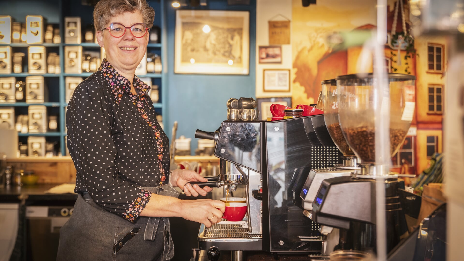 Koffie-expert Christa Lagerwerf breidt haar kennis over koffie en thee continu uit.