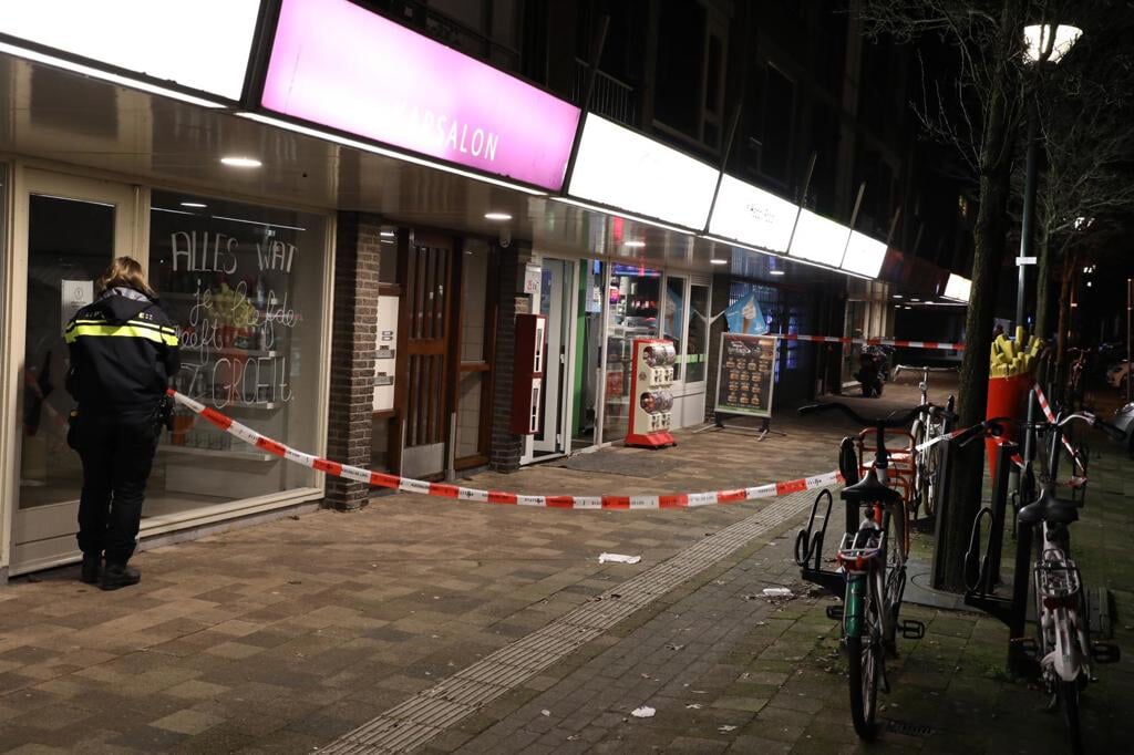 Gewapende Overval Op Cafetaria In Amersfoort; één 15-jarige Persoon ...