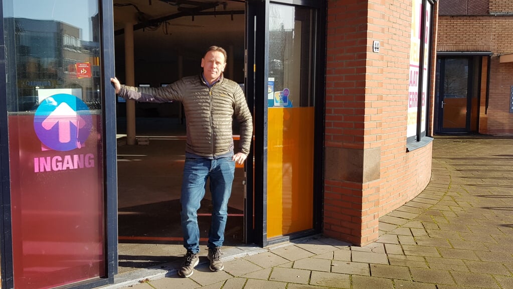 Hema-eigenaar Henk-Jaap van der Woude realiseert aan de Markstraat zijn droom van een volwaardige Hema voor Scherpenzeel.